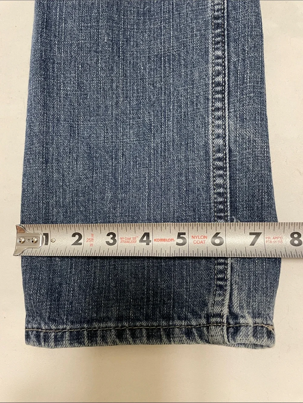 Levis men’s authentic